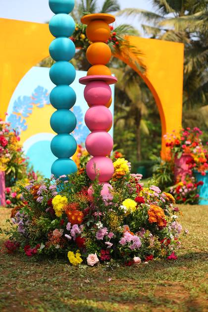 Photo-op and Floral detail — Mehendi decor — ITC Grand Goa